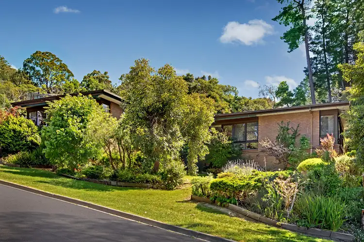 1 Summit Crescent, Ringwood North VIC 3134