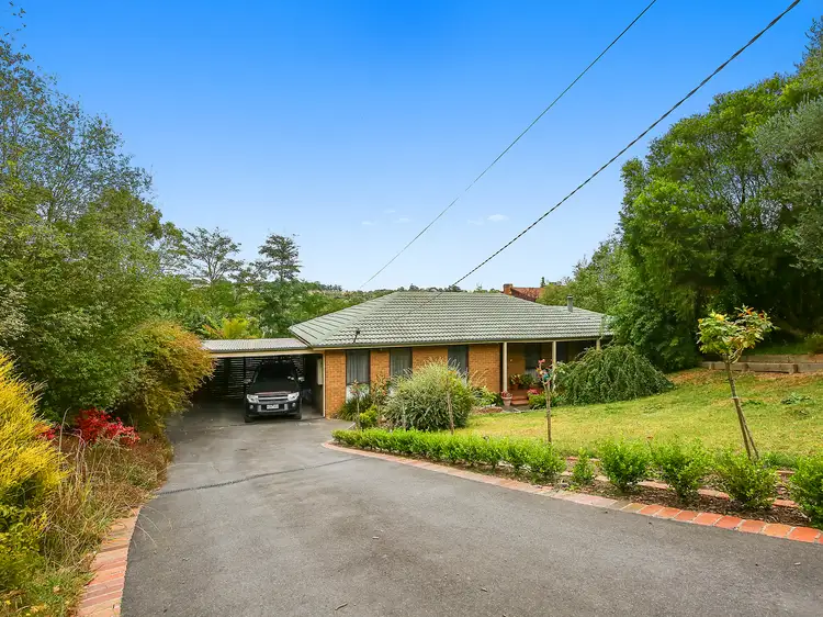 3 School Road, Seville VIC 3139