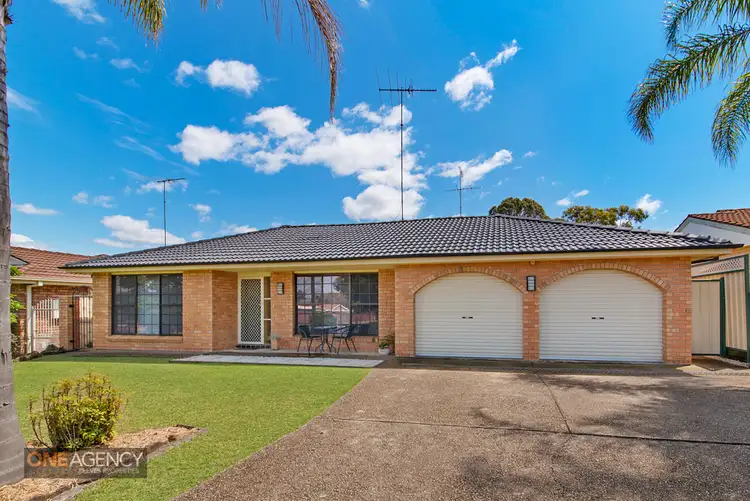 6 Naoli Place, St Clair NSW 2759