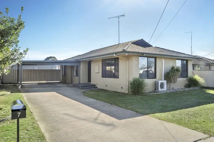 Third view of Homely house listing, 7 Marigold Street, Wendouree VIC 3355