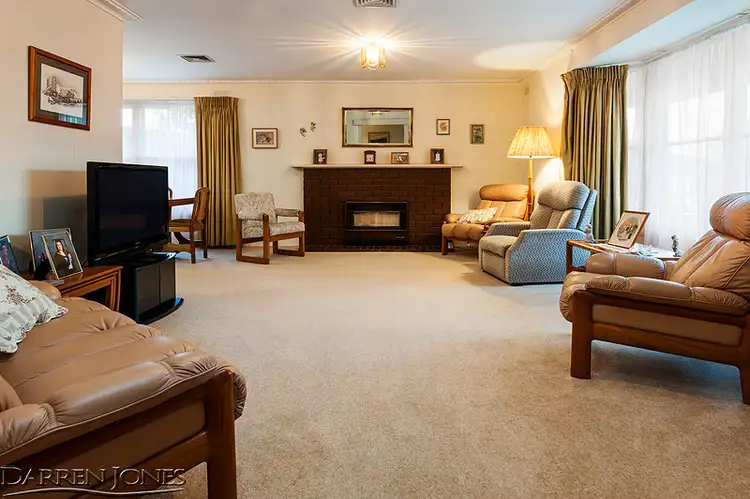Second view of Homely house listing, 27 Aminya Crescent, Yallambie VIC 3085