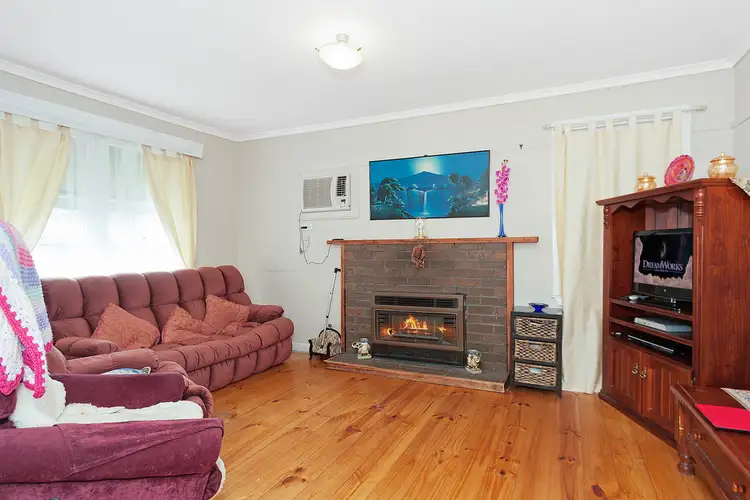 Fifth view of Homely house listing, 8 Evans Crescent, Reservoir VIC 3073