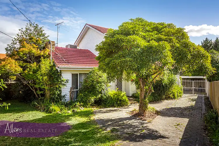42 Eram Road, Box Hill North VIC 3129