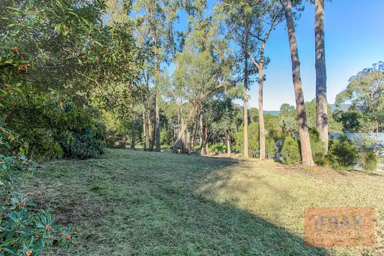 8 Grant Crescent, Healesville VIC 3777