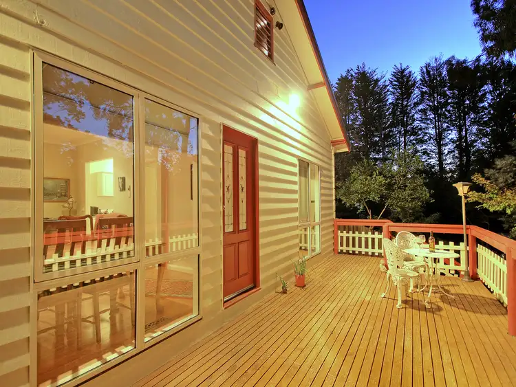 24 McNicol Road, Tecoma VIC 3160