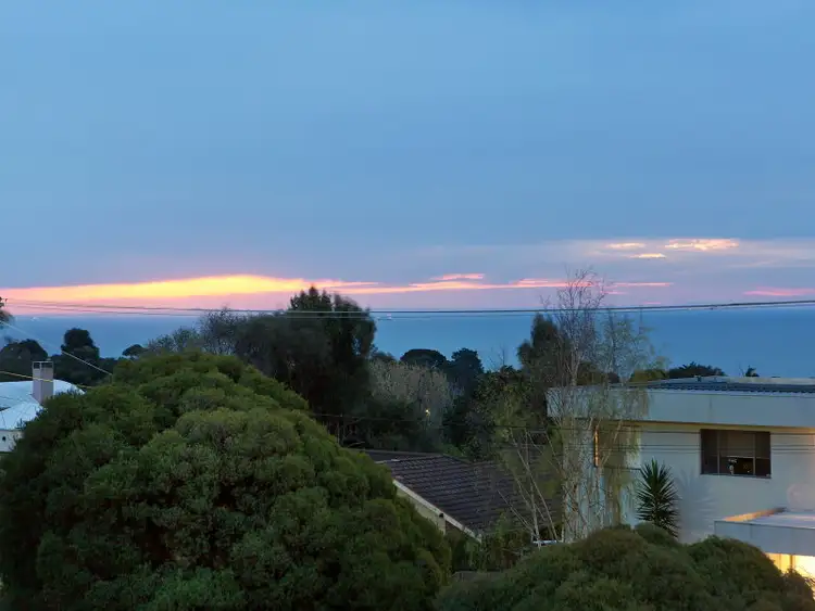 12 Glamorgan Crescent, Mount Martha VIC 3934