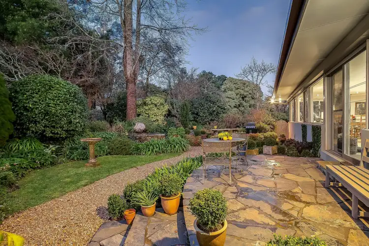 6 One Tree Hill Road, Ferny Creek VIC 3786