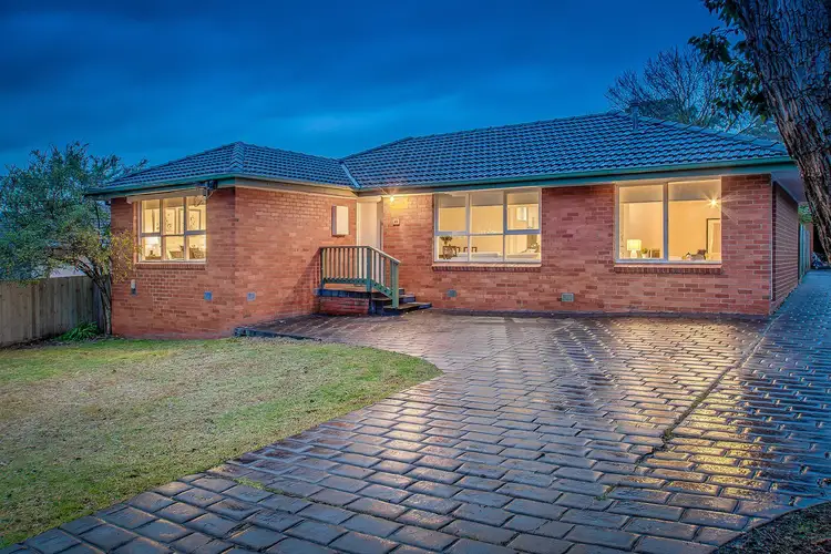 48 Longfellow Avenue, Mooroolbark VIC 3138