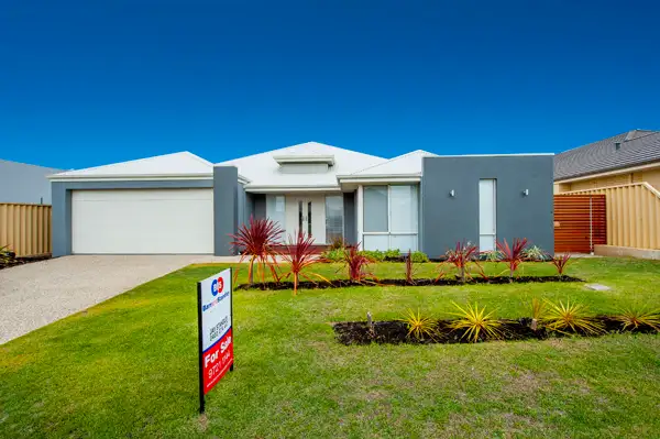 28 Gutmann Parkway, Dalyellup WA 6230