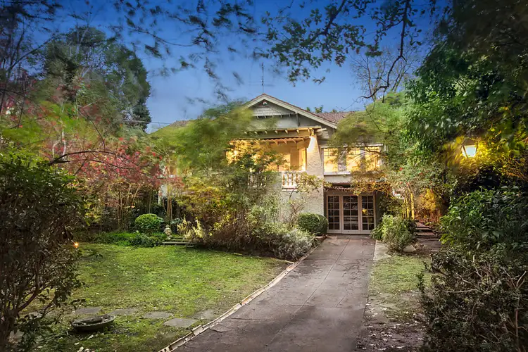 16 Moonga Road, Toorak VIC 3142