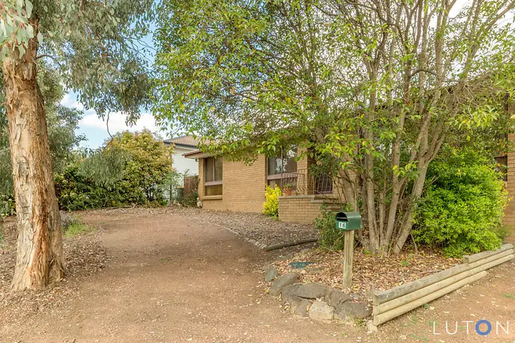 16 Lansell Circuit, Wanniassa ACT 2903