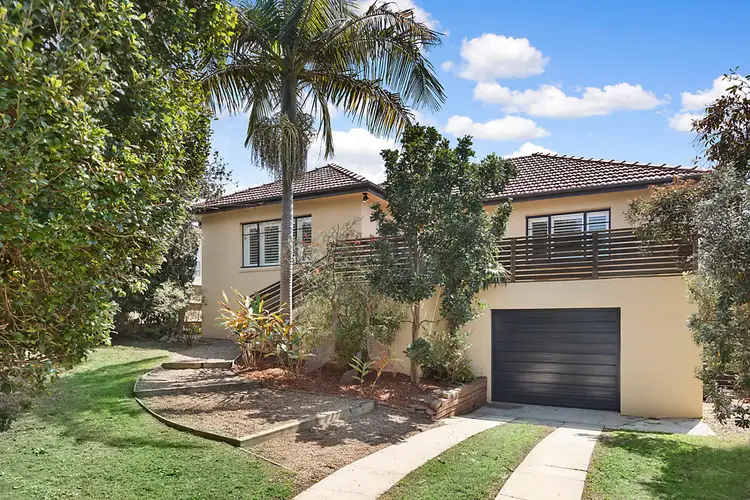 49 Wyadra Avenue, Freshwater NSW 2096