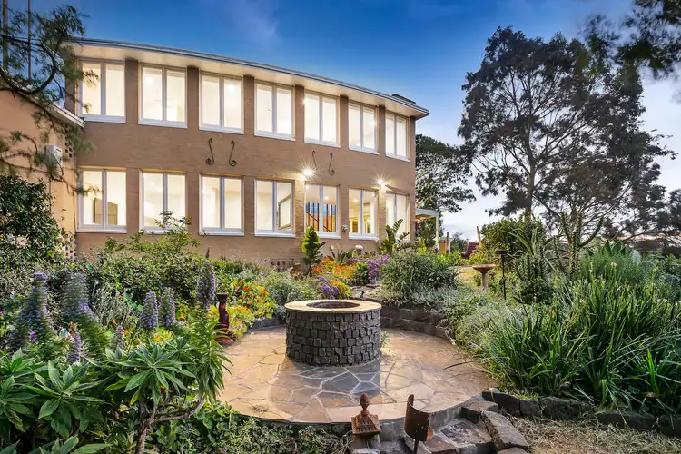 Residence 1/3 Glover Court, Toorak VIC 3142