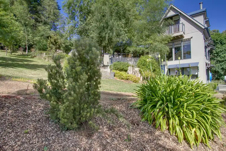 56 Meadowview Lane, Emerald VIC 3782