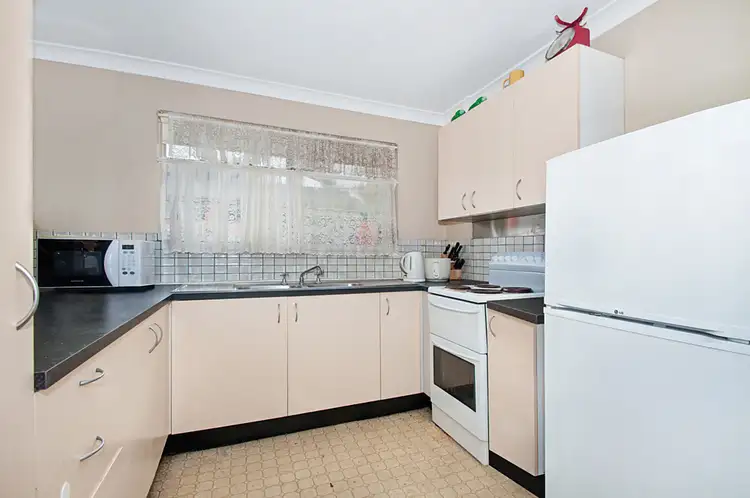 Third view of Homely unit listing, 8/83 Beatrice Street, Taringa QLD 4068