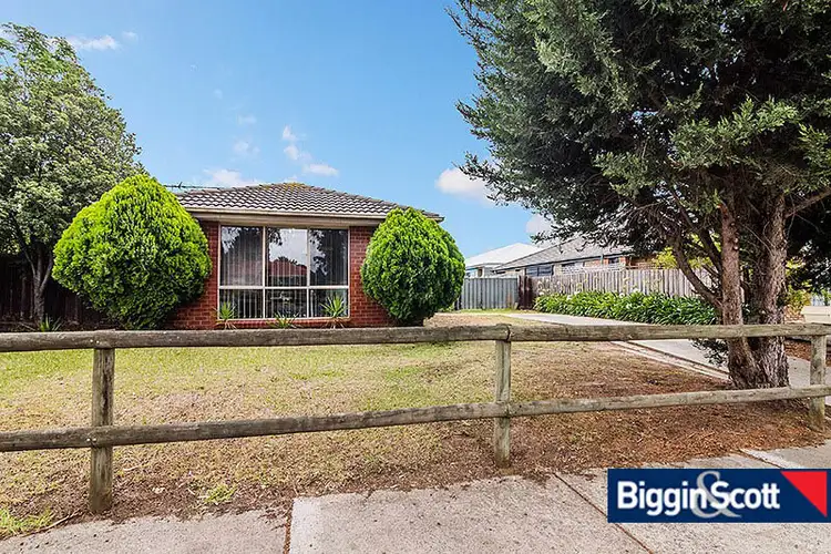 135 Monahans Road, Cranbourne West VIC 3977