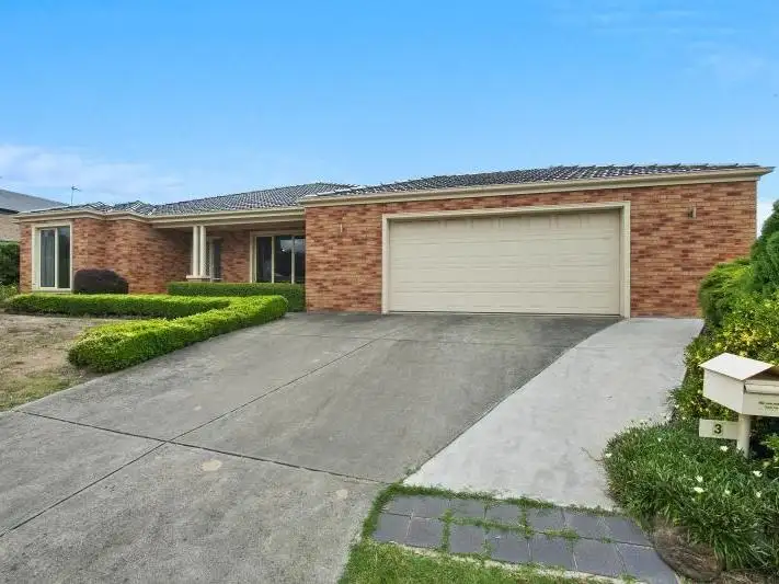 3 Clayton Park Drive, Canadian VIC 3350