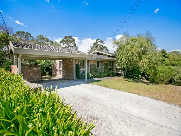 33 Bright Crescent, Mount Eliza VIC 3930
