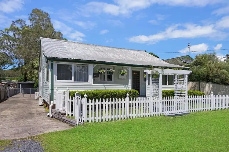 27 Boongala Avenue, Empire Bay NSW 2257
