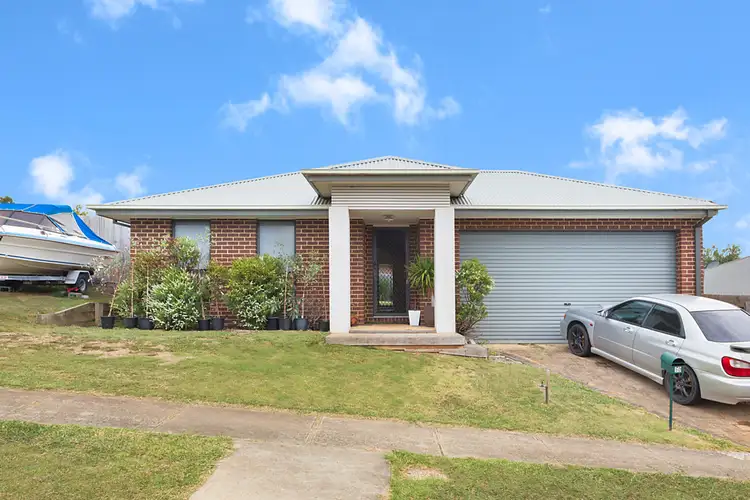 50 Springwater Drive, Drouin VIC 3818