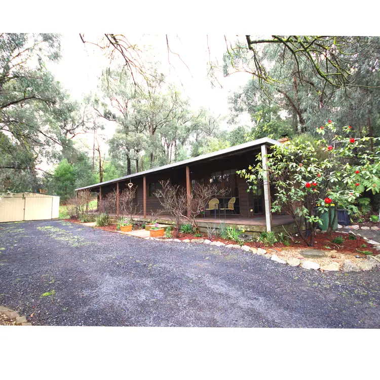 1 Haylock Avenue, Cockatoo VIC 3781