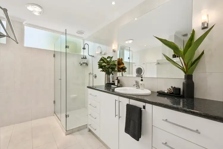 Fourth view of Homely apartment listing, 8/2 Edith Street, Caulfield North VIC 3161