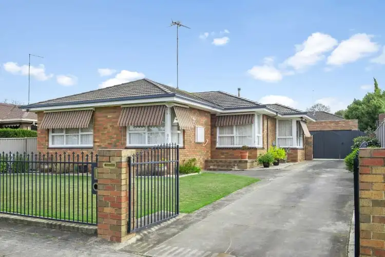 5 Malmesbury Street, Wendouree VIC 3355