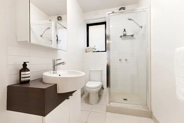 Fourth view of Homely apartment listing, 2/22 Sycamore Grove, St Kilda East VIC 3183