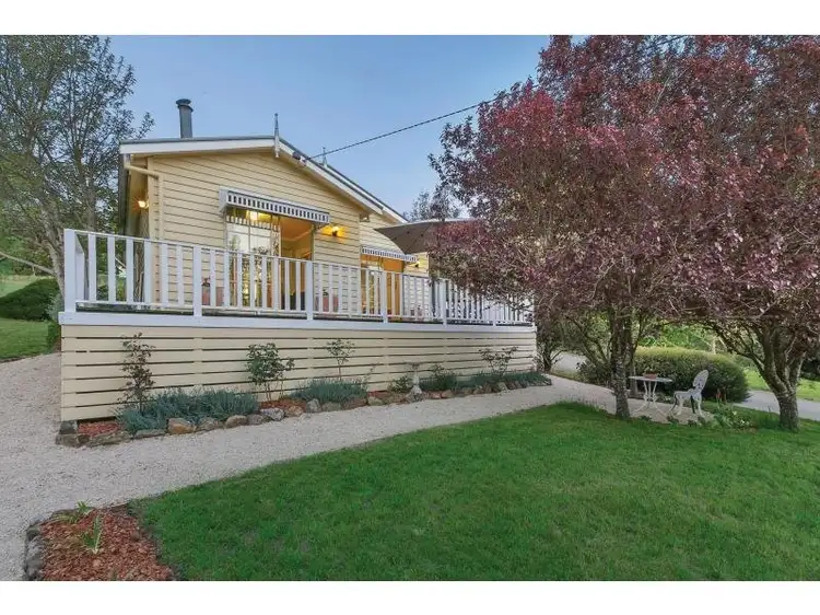 2 Nash Lane, Daylesford VIC 3460