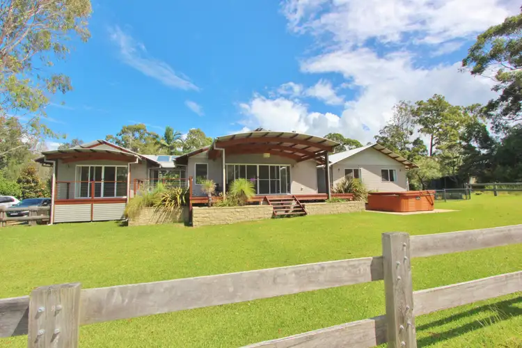 166 Kenwood Drive, Lake Cathie NSW 2445