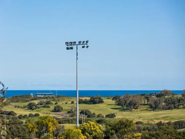 32 Geelong Road, Torquay VIC 3228