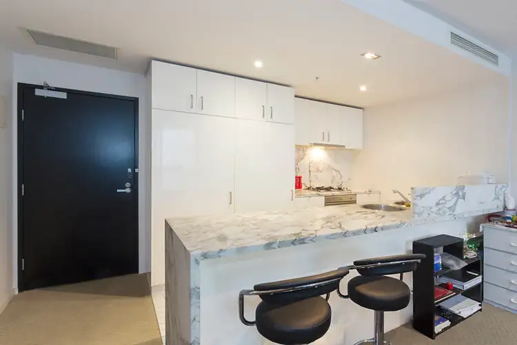 205/8 Waterview Walk, Docklands VIC 3008