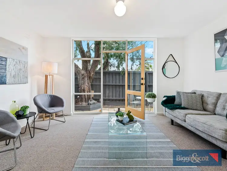 1/93 Ormond Road, Elwood VIC 3184
