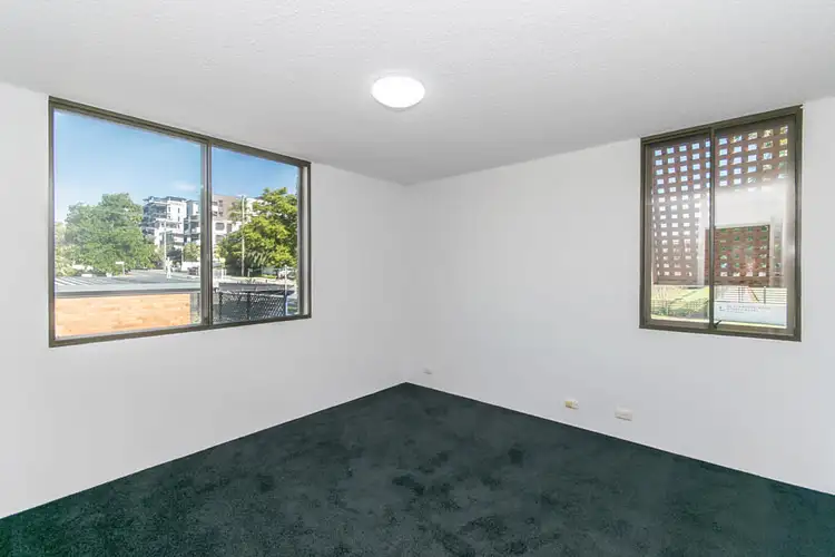 Fourth view of Homely unit listing, 2/104 Clarence Road, Indooroopilly QLD 4068