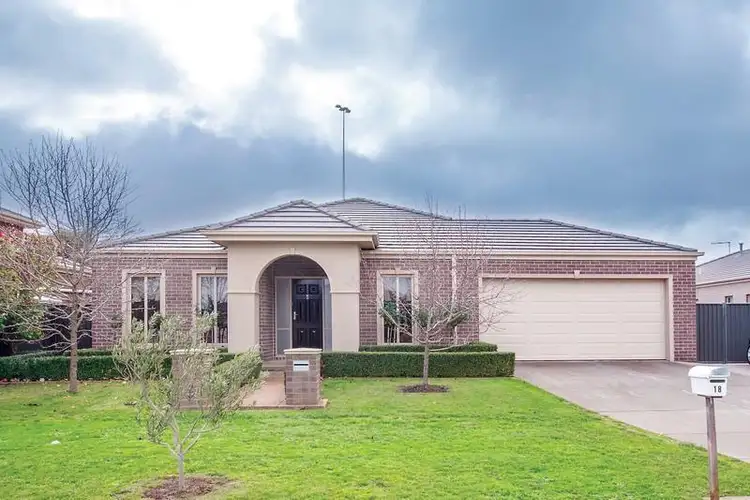 18 Dorset Drive, Alfredton VIC 3350