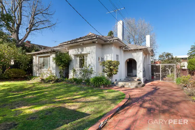 17 Burns Street, Elwood VIC 3184
