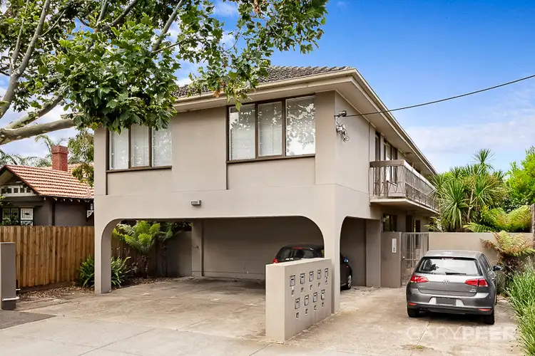 1/6 Wave Street, Elwood VIC 3184