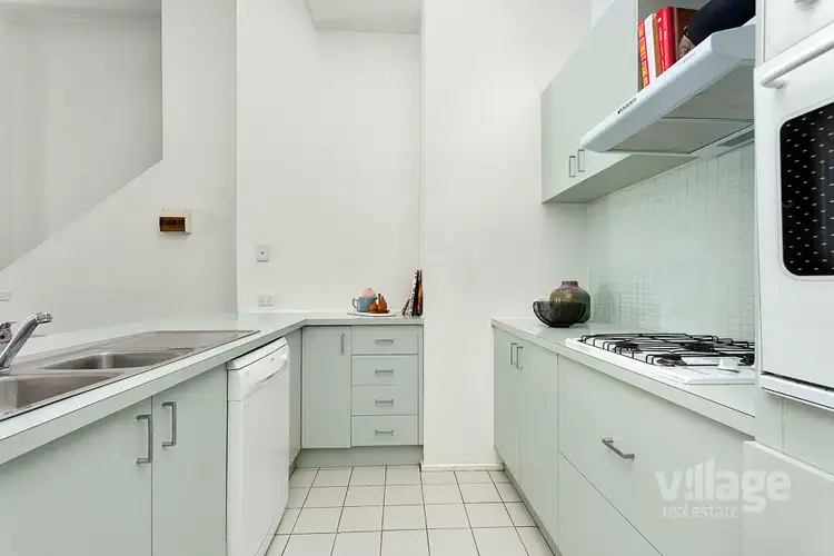 Fifth view of Homely unit listing, 3/2 Ballarat Road, Footscray VIC 3011