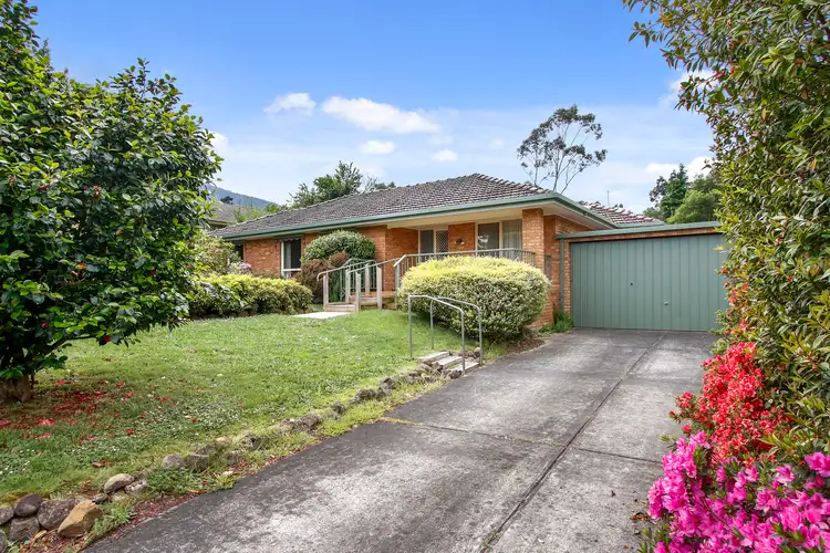 33 Surrey Road, Warburton VIC 3799