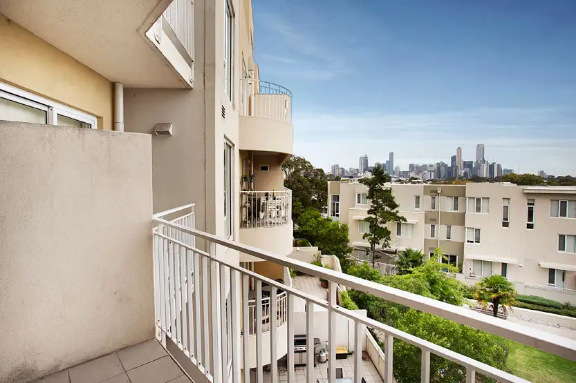 Main view of Homely apartment listing, 33/4 Seisman Place, Port Melbourne VIC 3207