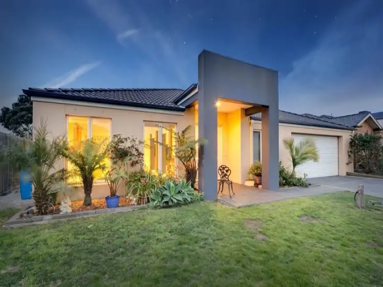 10 Hopegood Place, Lynbrook VIC 3975