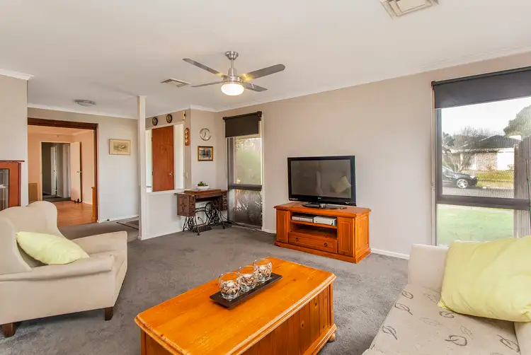 Fourth view of Homely house listing, 19 Farmillo Court, Lysterfield VIC 3156