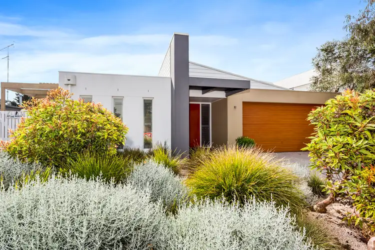 8 Achenar Court, Ocean Grove VIC 3226