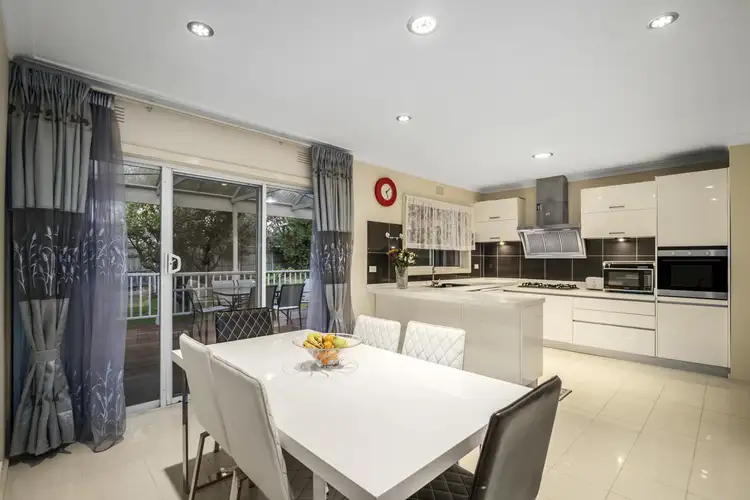 Second view of Homely house listing, 6 Carisbrook Court, Doncaster East VIC 3109