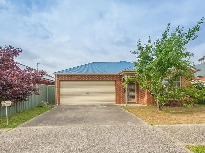 47 Ayrvale Avenue, Lake Gardens VIC 3355