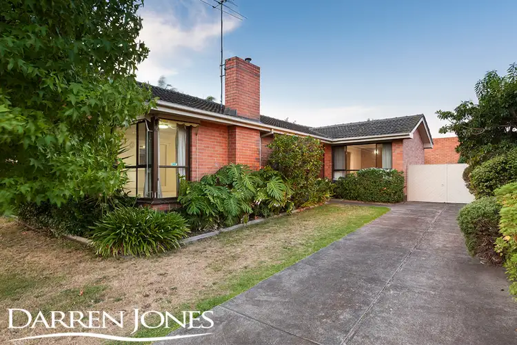 16 Yerrawa Drive, Watsonia VIC 3087