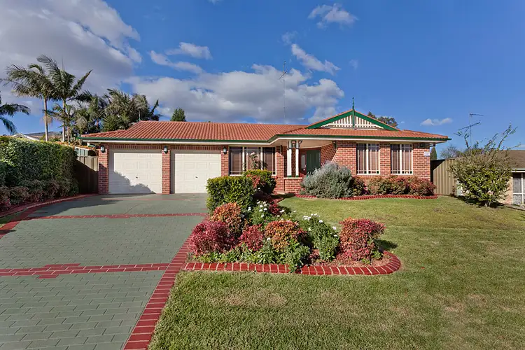 8 Langley Avenue, Glenmore Park NSW 2745