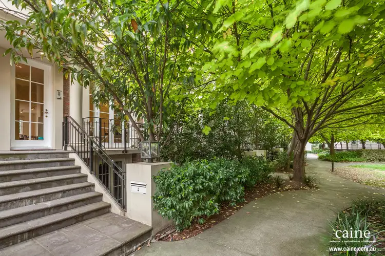 2/6 Wellington Crescent, East Melbourne VIC 3002