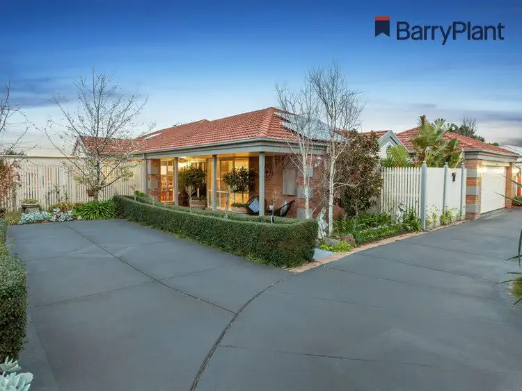 Second view of Homely house listing, 7 Casuarina Close, Mornington VIC 3931