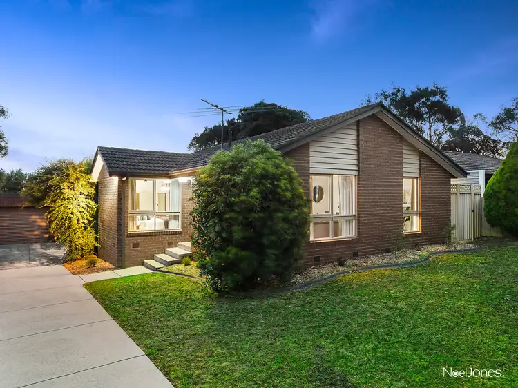 Main view of Homely house listing, 18 Georgian Gardens, Wantirna VIC 3152